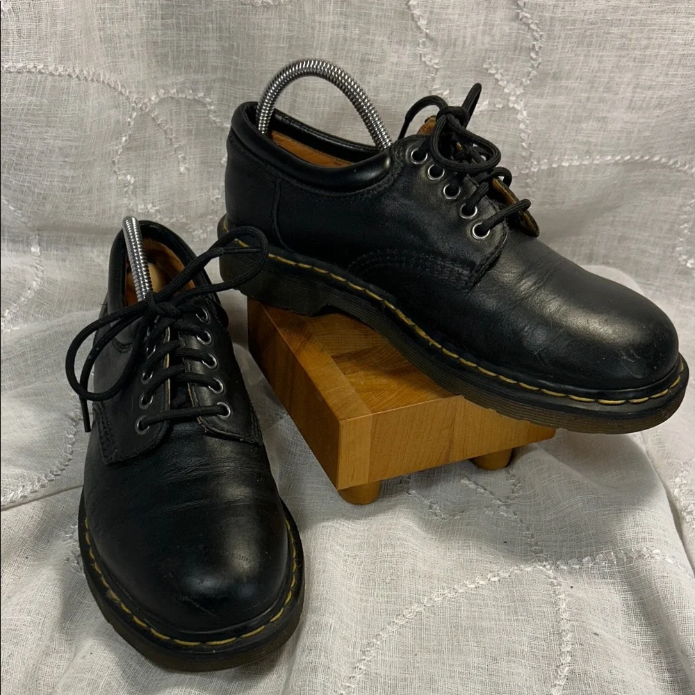 Dr Martens leather lace up oxfords shoes